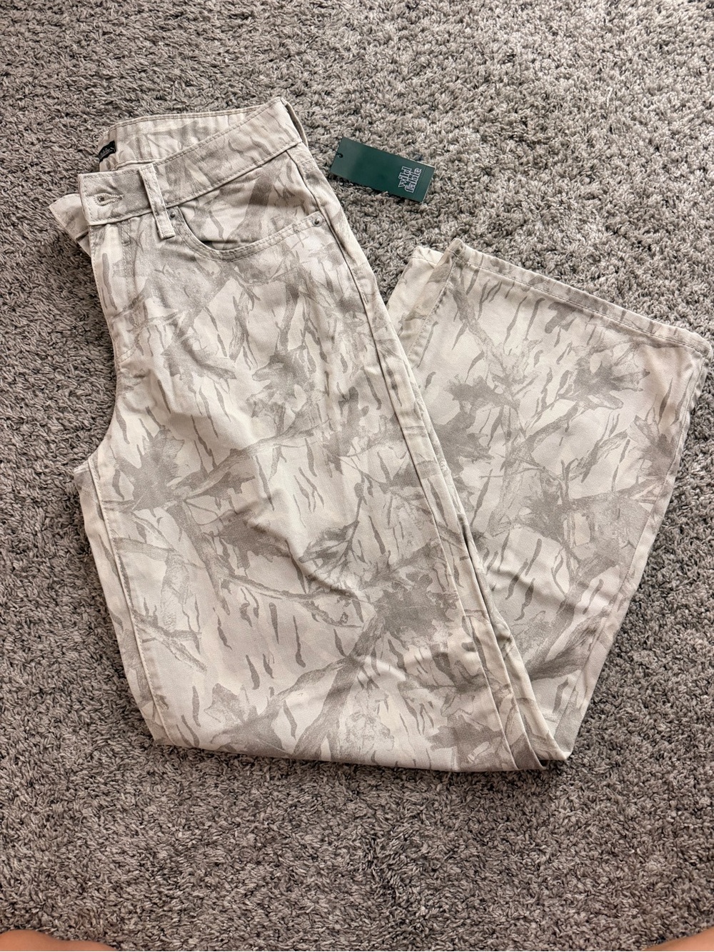 Women’s Camo-Print Low Rise Baggy Jeans